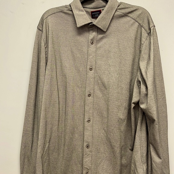 SOLD IN STORE UNTUCKit button down shirt. - Picture 1 of 4